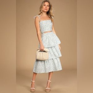 NWT - Lulu’s Top Tier Babe Blue Floral Embroidered Sleeveless Midi Dress